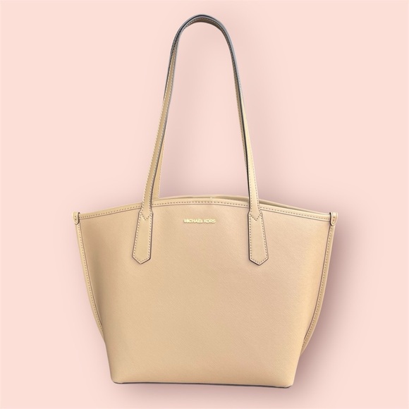NEW WITH TAGS MICHAEL KORS Tan leather tote bag🤎🤎 - Picture 1 of 4